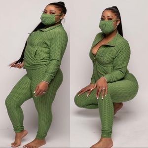 3 PIECE JOGGER SET WITH MASK